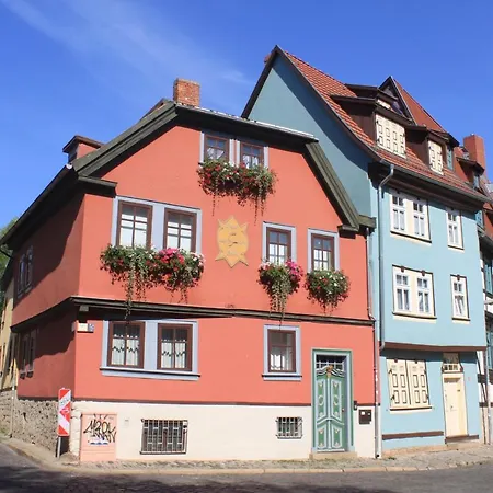 Haus Zum Kleinen Helm Apartment Erfurt Exterior photo