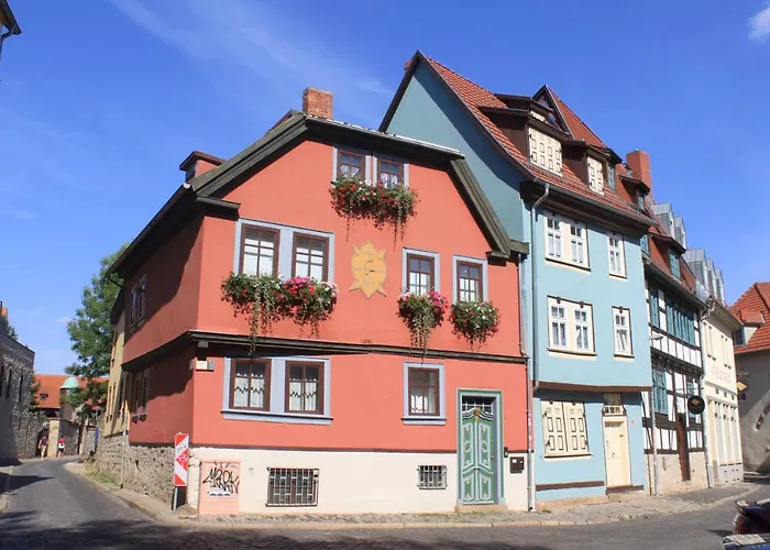 Haus Zum Kleinen Helm