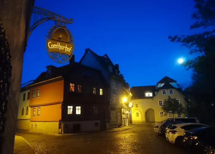 Haus Zum Kleinen Helm
